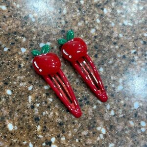 Set of two Cherri hair barrettes